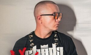 Zbuku x HG